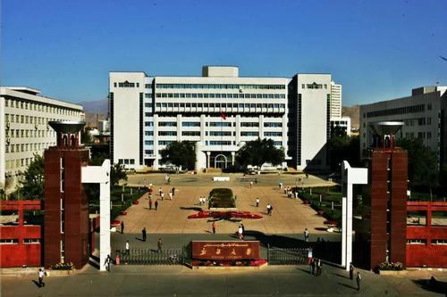 乌鲁木齐上大学安全吗？全面解析新疆首府的高校安全状况